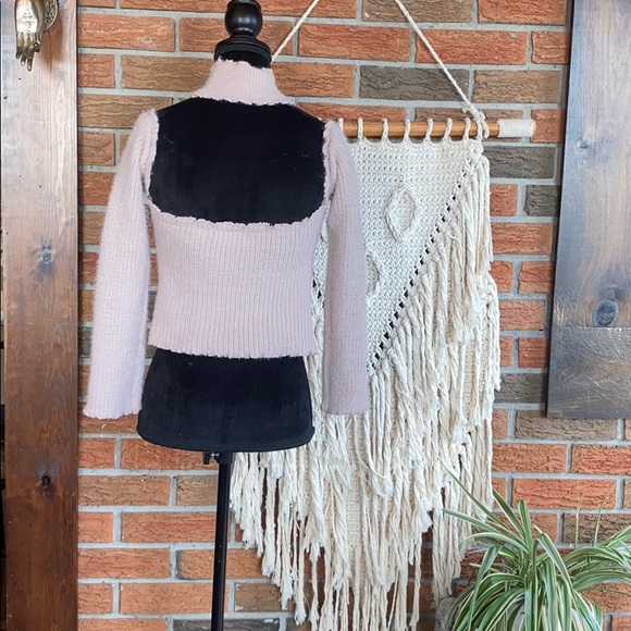 🌶 HOT & DELICIOUS Crop Top - Picture 3 of 7